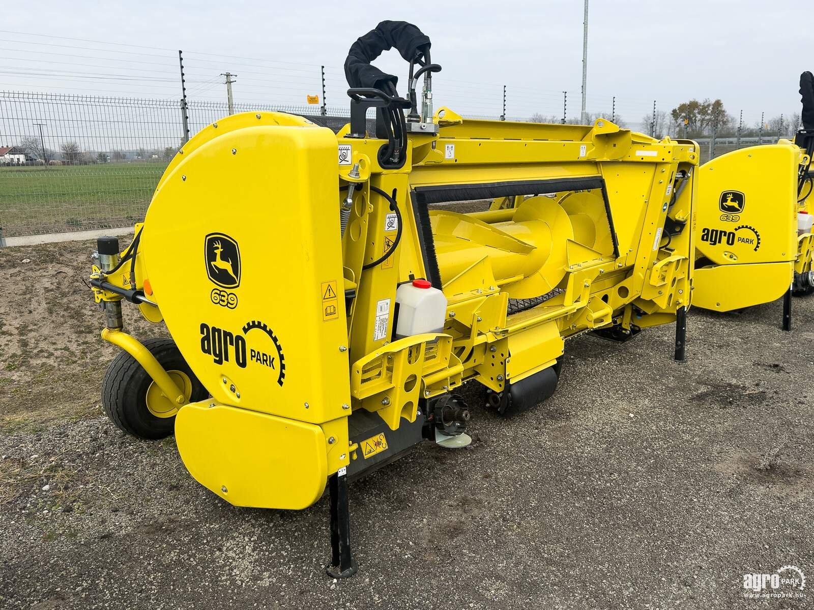 Ladewagen van het type John Deere 639 Pick Up, Gebrauchtmaschine in Csengele (Foto 4)