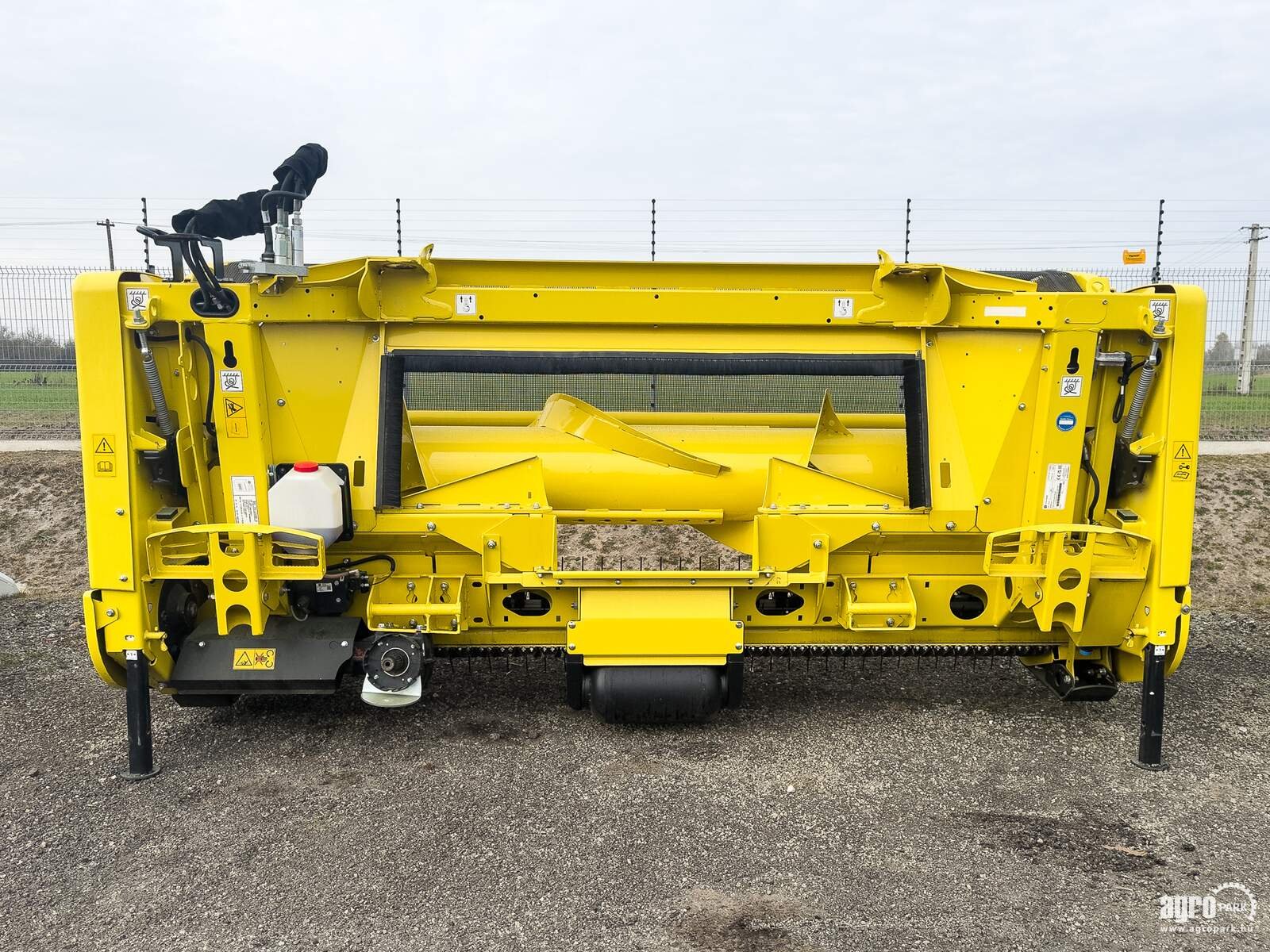 Ladewagen van het type John Deere 639 Pick Up, Gebrauchtmaschine in Csengele (Foto 9)