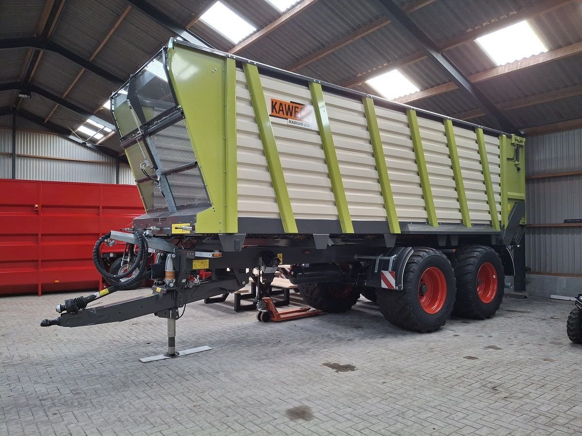 Ladewagen van het type Kaweco Radium 250S Silagewagen, Neumaschine in Donkerbroek (Foto 1)