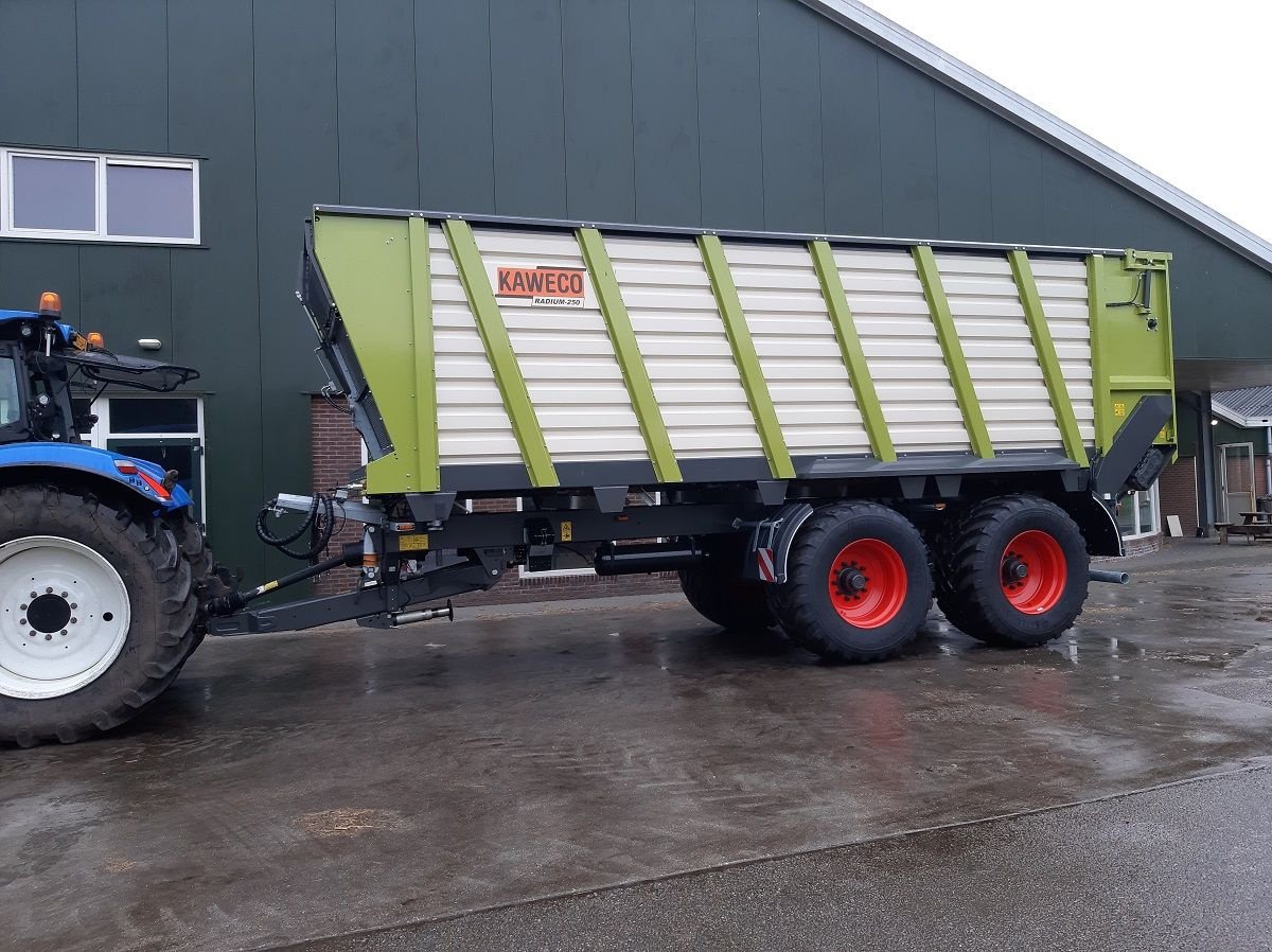 Ladewagen des Typs Kaweco Radium 250S, Neumaschine in Donkerbroek (Bild 2)