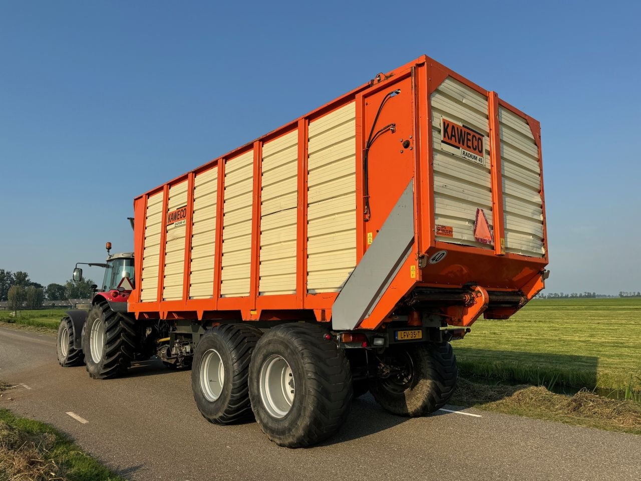 Ladewagen des Typs Kaweco Radium 45 silagewagen, Gebrauchtmaschine in Hardinxveld-Giessendam (Bild 2)