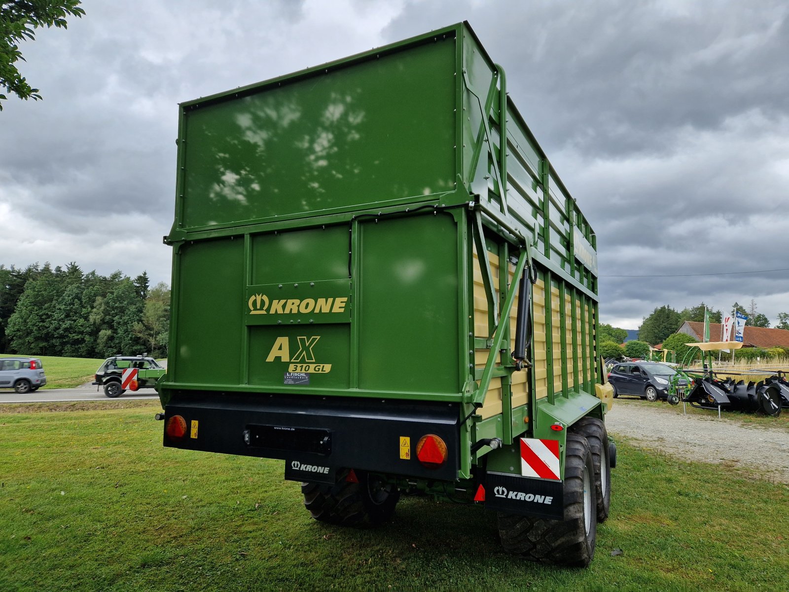 Ladewagen от тип Krone AX 310GL VORFÜHRMASCHINE, Neumaschine в Viechtach (Снимка 3)