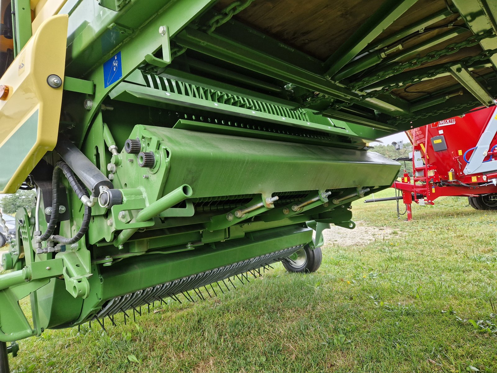 Ladewagen van het type Krone AX 310GL VORFÜHRMASCHINE, Neumaschine in Viechtach (Foto 7)