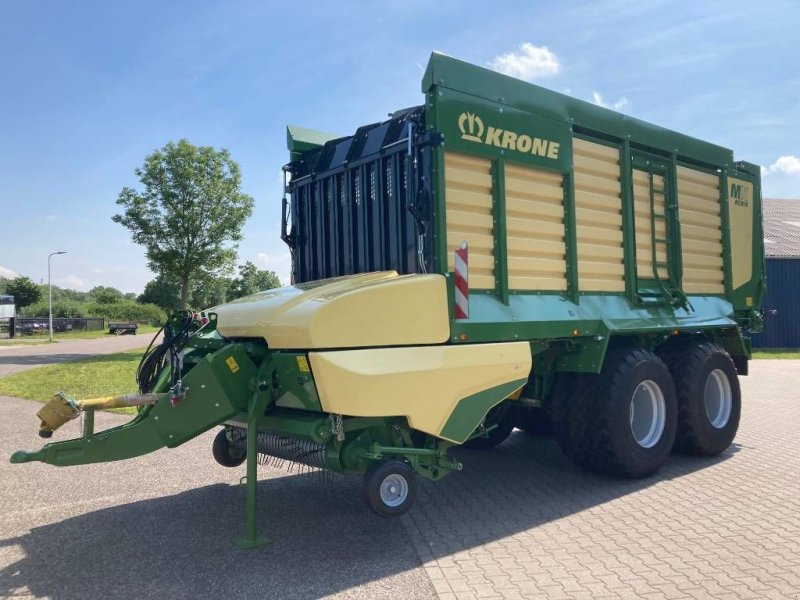 Ladewagen of the type Krone MX 330 GL, Neumaschine in Gorredijk (Picture 1)