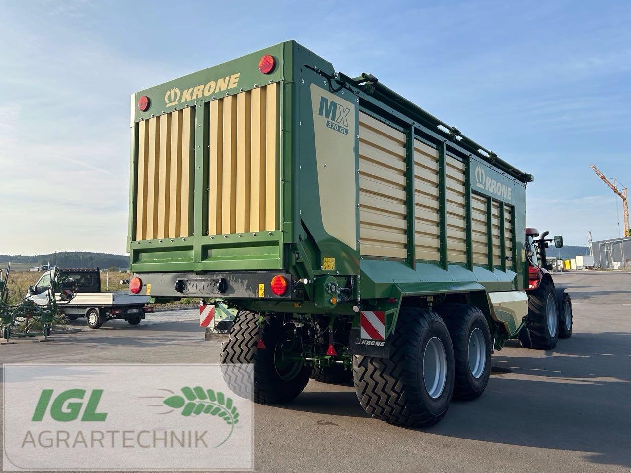 Ladewagen of the type Krone MX 370 GL, Gebrauchtmaschine in Nabburg (Picture 7)