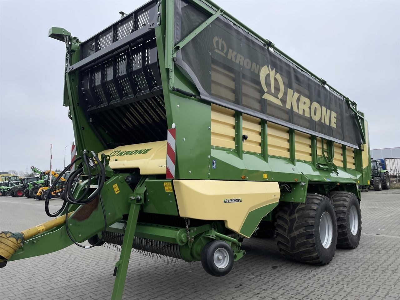 Ladewagen of the type Krone RX 400 GD, Neumaschine in Neuenhaus (Picture 1)