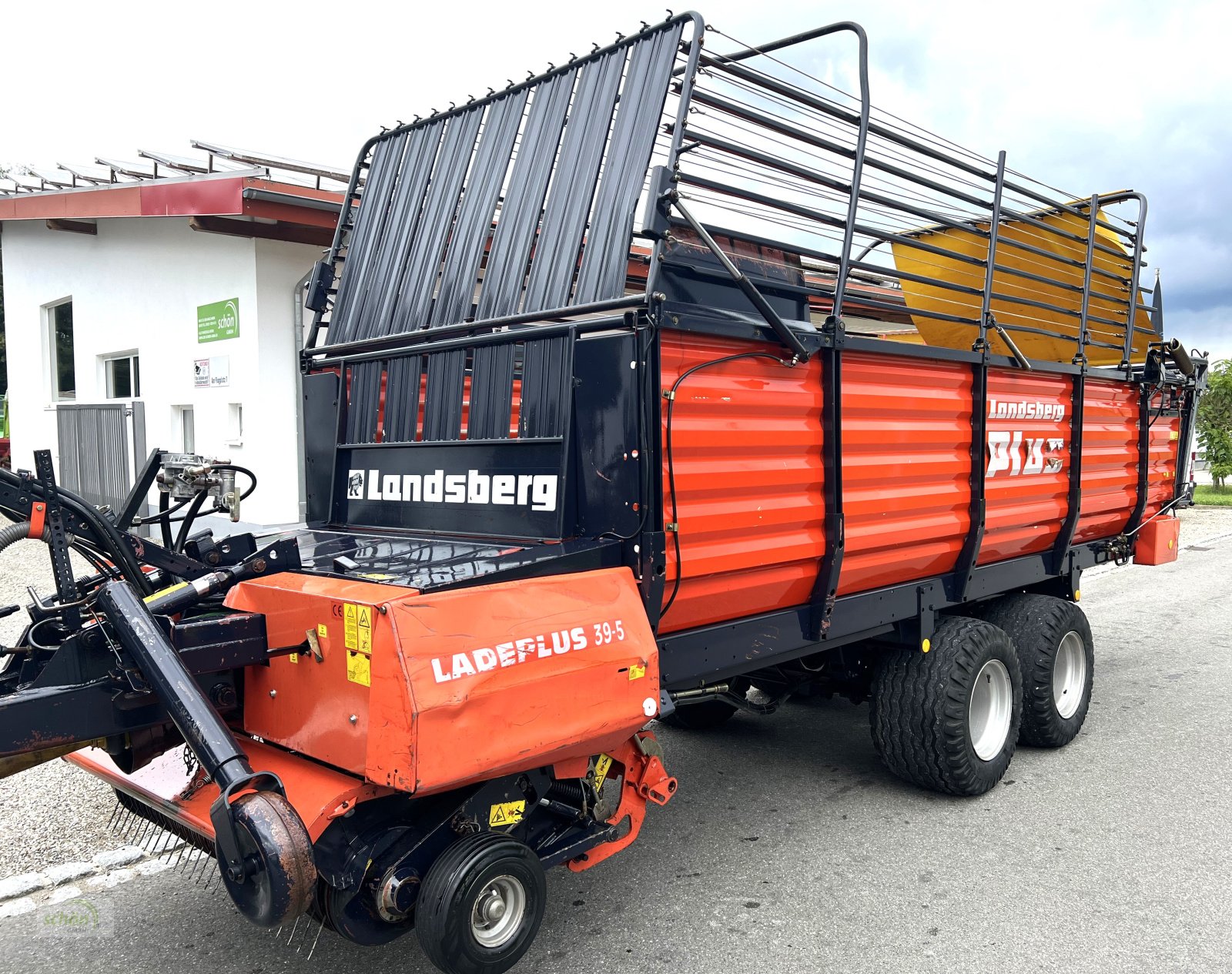 Ladewagen tip Landsberg Ladeplus 39-5 - ähnlich Pöttinger Ladeprofi 3 - mit 19-er Breitreifen, Gebrauchtmaschine in Burgrieden (Poză 1)