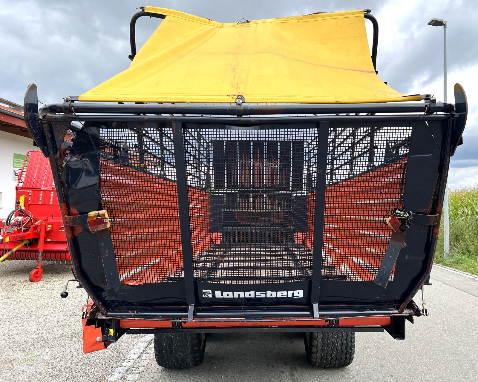 Ladewagen van het type Landsberg Ladeplus 39-5 - ähnlich Pöttinger Ladeprofi 3 - mit 19-er Breitreifen, Gebrauchtmaschine in Burgrieden (Foto 4)