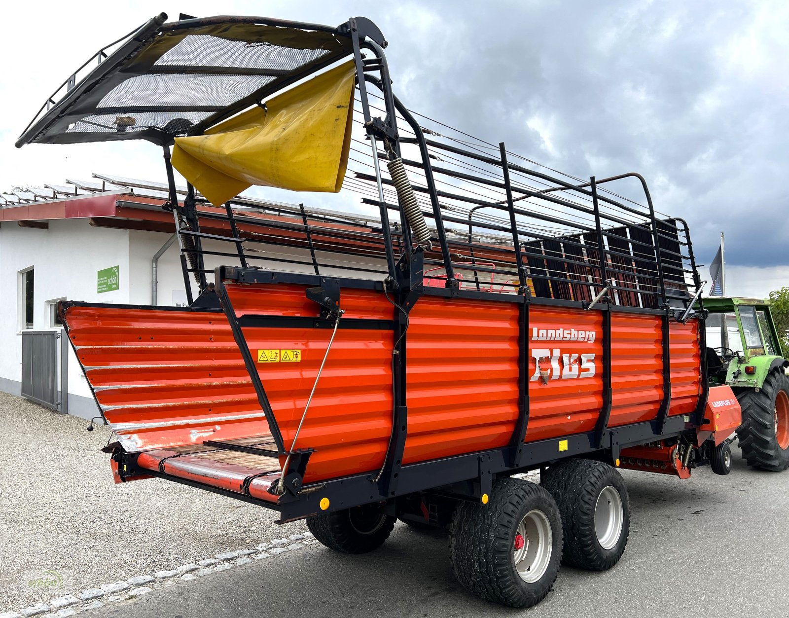 Ladewagen van het type Landsberg Ladeplus 39-5 - ähnlich Pöttinger Ladeprofi 3 - mit 19-er Breitreifen, Gebrauchtmaschine in Burgrieden (Foto 9)