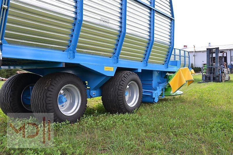 Ladewagen van het type MD Landmaschinen ZM Ladewagen mit Mähwerk T635/3, Neumaschine in Zeven (Foto 3)