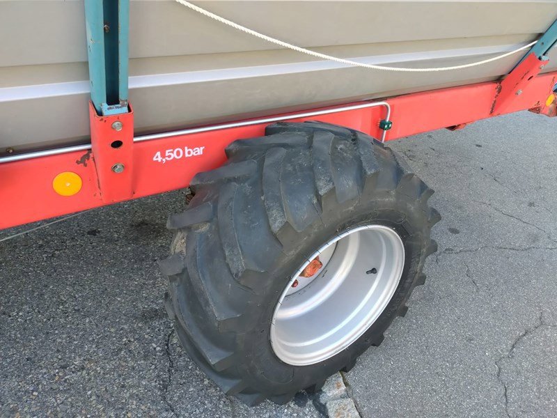 Ladewagen van het type Mengele Garant 324 T Ladewagen, Gebrauchtmaschine in Chur (Foto 11)