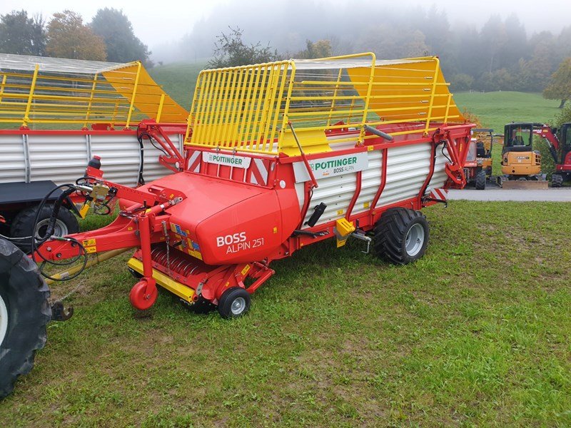 Ladewagen of the type Pöttinger Boss Alpin 251, Neumaschine in Egg (Picture 3)