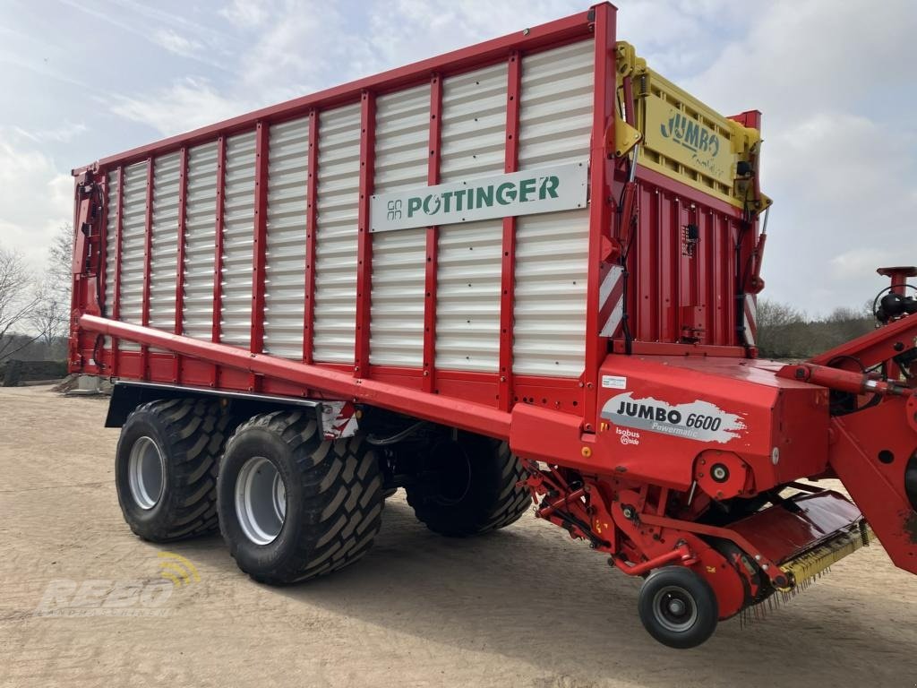 Ladewagen du type Pöttinger Jumbo 6600 D Combi, Gebrauchtmaschine en Albersdorf (Photo 1)