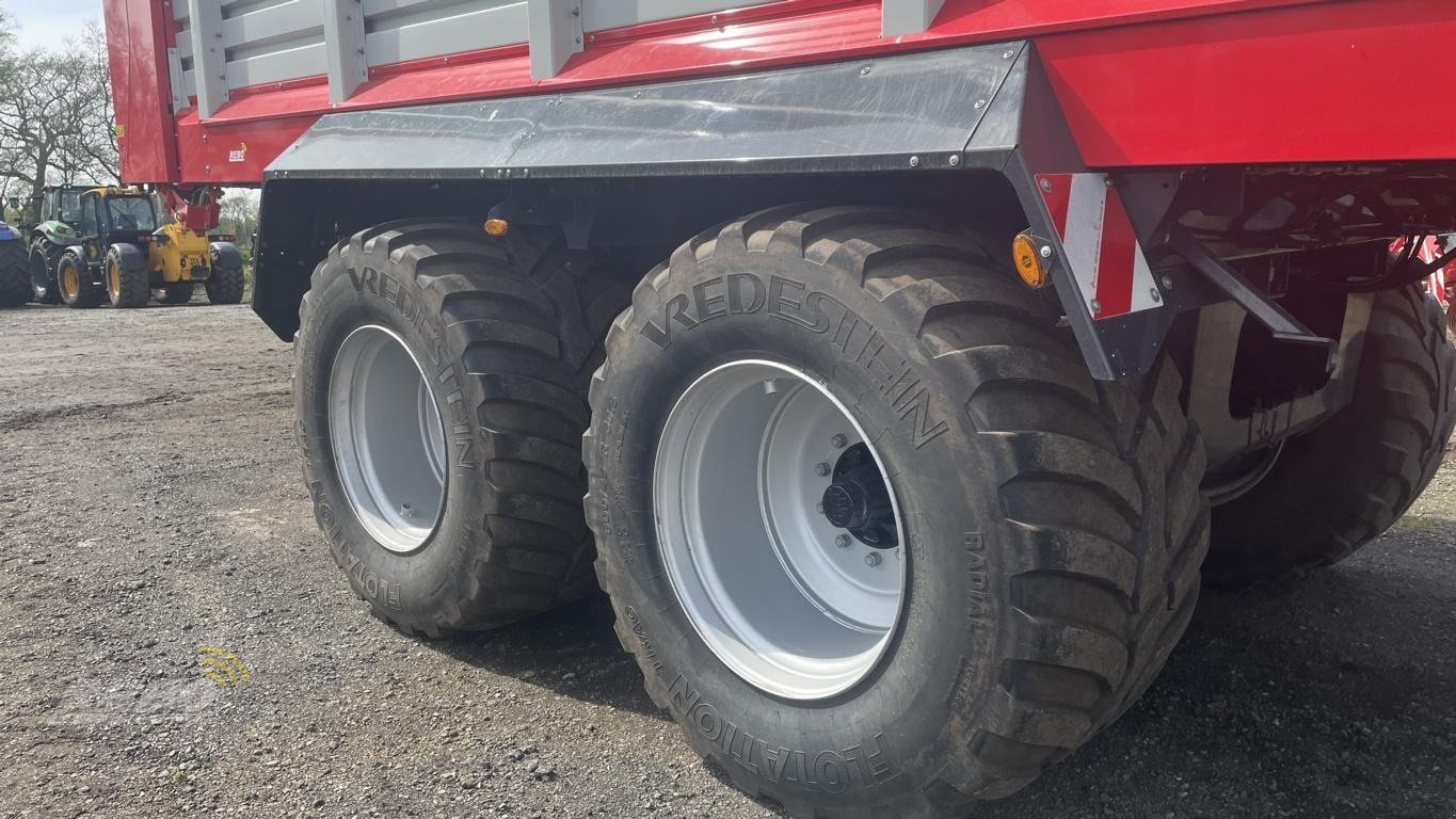 Ladewagen du type Pöttinger JUMBO 8450 DB, Neumaschine en Bordelum (Photo 12)