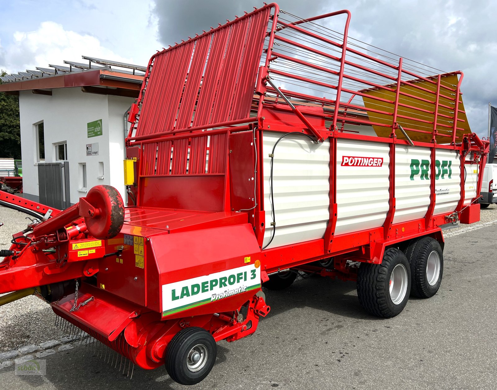 Ladewagen Türe ait Pöttinger Ladeprofi 3 Profimatic - im Topzustand und mit elektrischer Bedienung, Gebrauchtmaschine içinde Burgrieden (resim 1)