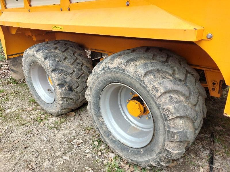 Ladewagen van het type Sonstige CARAQUE2846L, Gebrauchtmaschine in PLUMELEC (Foto 2)