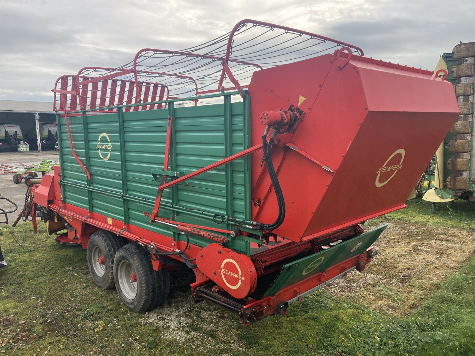 Ladewagen от тип Sonstige JUSCAFRESA SAJ 25, Gebrauchtmaschine в NOGENT (Снимка 3)