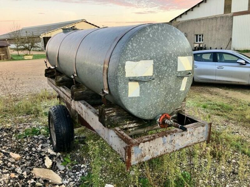 Ladewagen van het type Sonstige TONNEA A EAU 3000 LITRE, Gebrauchtmaschine in Hauteroche (Foto 3)