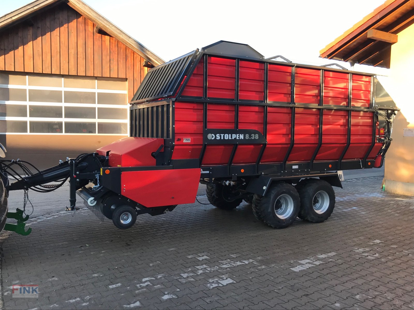 Ladewagen des Typs Stolpen 8.38 TA, Neumaschine in Burgberg-Häuser (Bild 1)