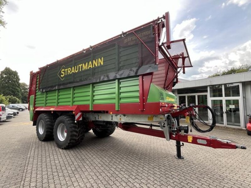 Ladewagen typu Strautmann GIGA-TRAILER 460 DO, Neumaschine v Kürten-Neuensaal