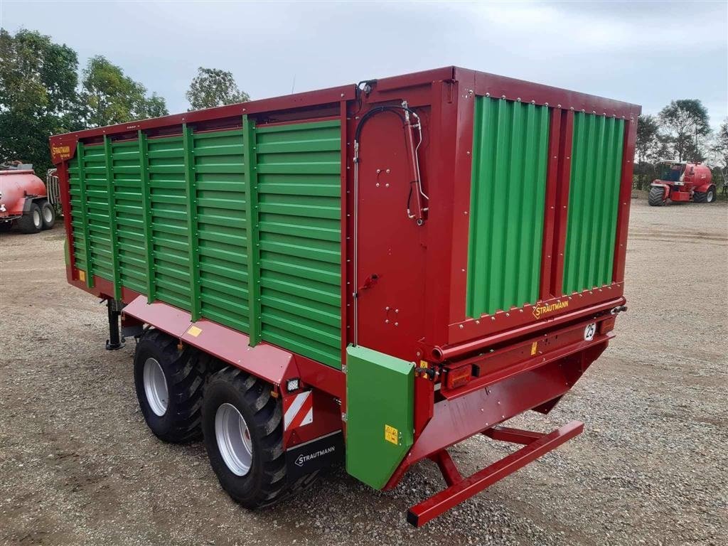 Ladewagen tip Strautmann Giga Trailer 460 Nyhed: Hydraulisk hjultræk, Gebrauchtmaschine in Nykøbing Mors (Poză 5)