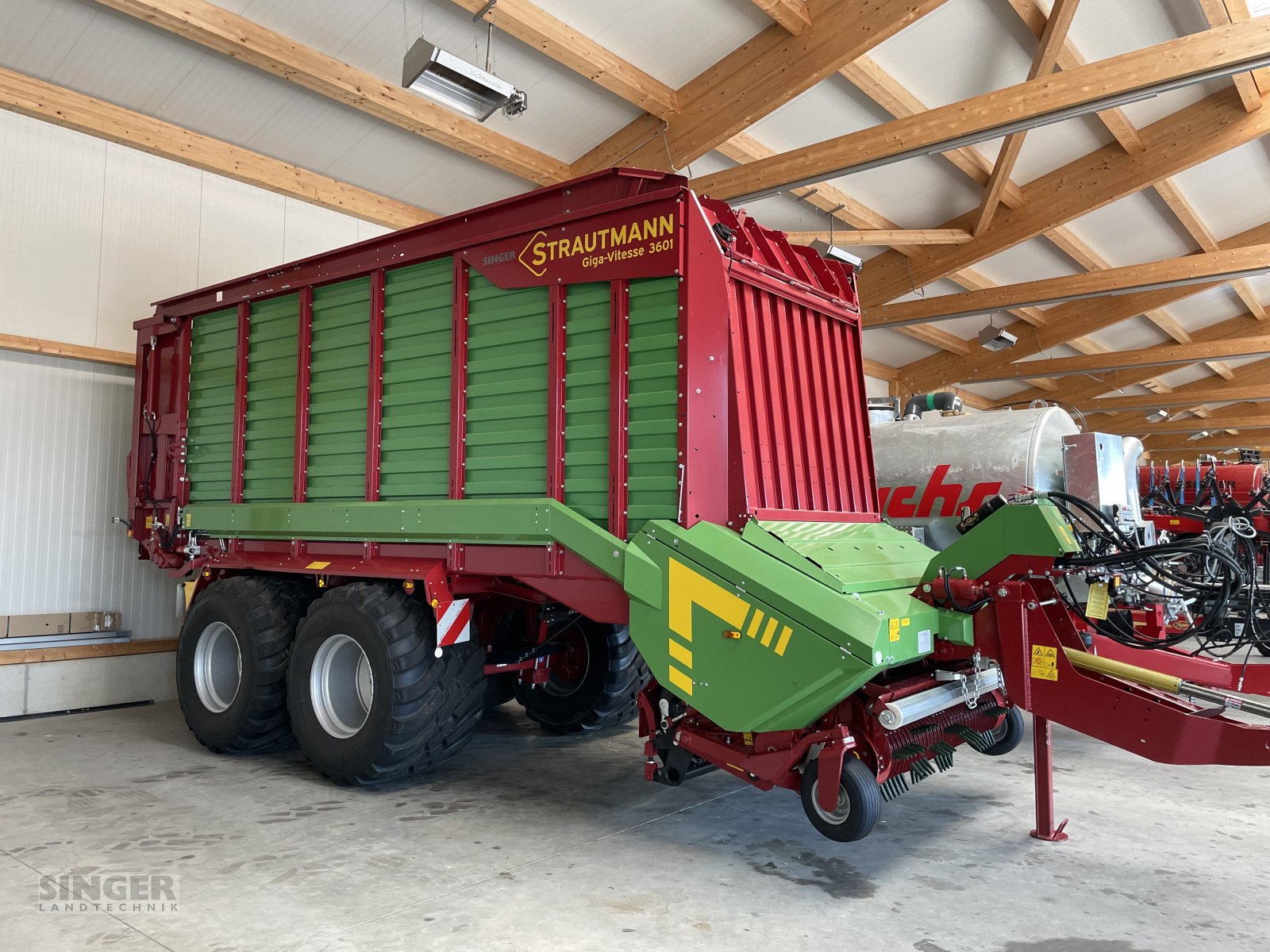 Ladewagen van het type Strautmann Giga-Vitesse 3601 CFS - Vorführmaschine, Neumaschine in Ebenhofen (Foto 1)