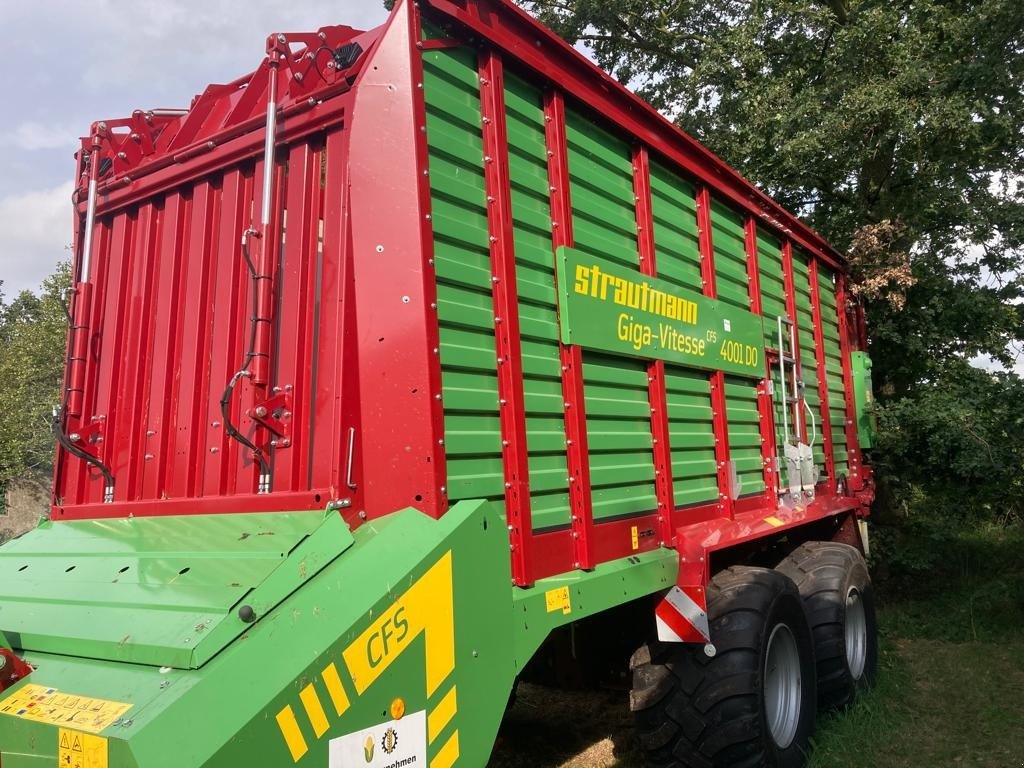 Ladewagen van het type Strautmann Giga-Vitesse 4001 DO, Gebrauchtmaschine in Bevern (Foto 5)