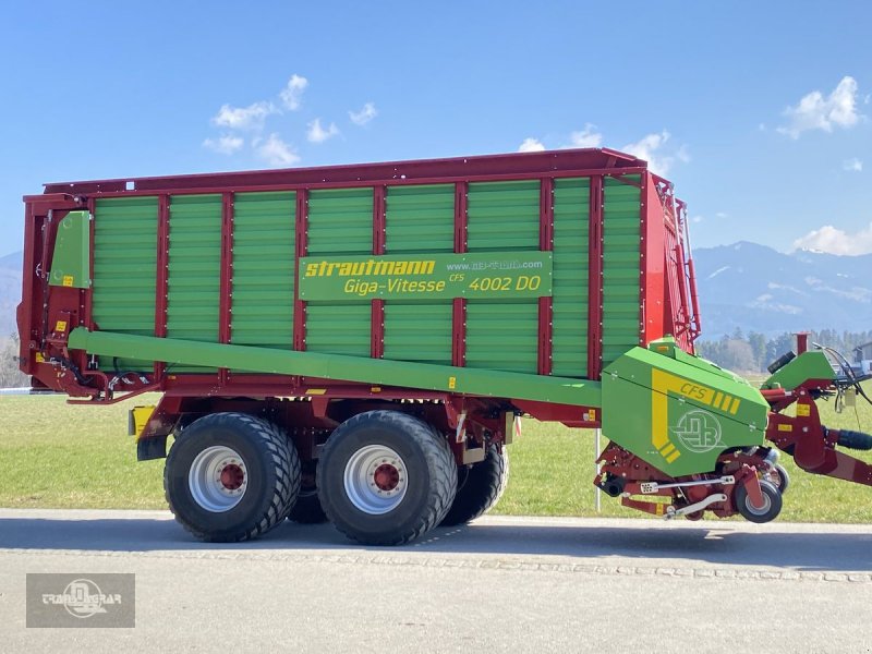 Ladewagen des Typs Strautmann Giga Vitesse 4002 DO Kombi Ladewagen Häckselwagen (Wie neu), Gebrauchtmaschine in Rankweil (Bild 1)