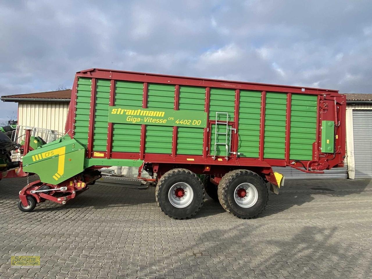 Ladewagen van het type Strautmann Giga Vitesse 4402CFS, Gebrauchtmaschine in Marsberg-Giershagen (Foto 4)