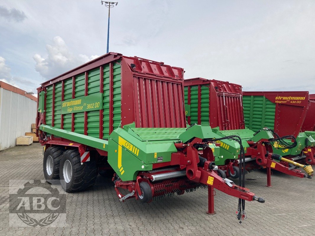 Ladewagen of the type Strautmann GIGA-VITESSE CFS 3602 DO, Neumaschine in Cloppenburg (Picture 1)