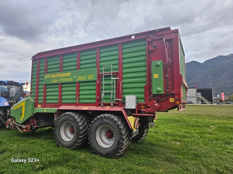 Ladewagen Türe ait Strautmann Giga-Vitesse CFS 3602, Gebrauchtmaschine içinde Arbedo (resim 2)