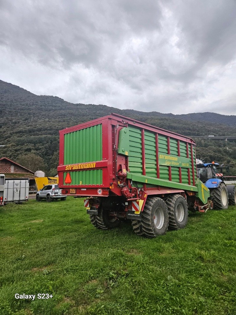 Ladewagen of the type Strautmann Giga-Vitesse CFS 3602, Gebrauchtmaschine in Arbedo (Picture 5)