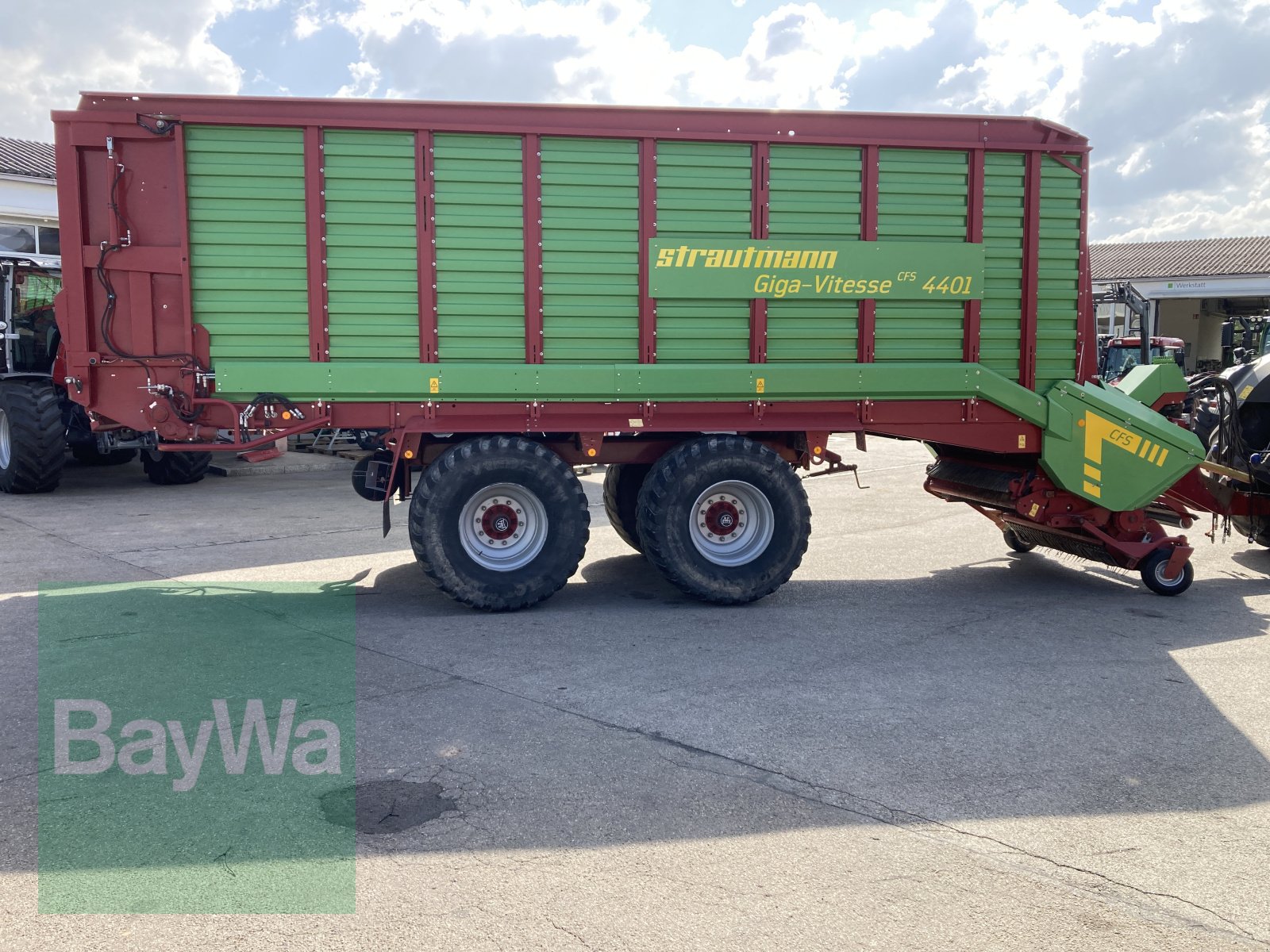 Ladewagen van het type Strautmann Giga Vitesse CFS 4401, Gebrauchtmaschine in Dinkelsbühl (Foto 7)