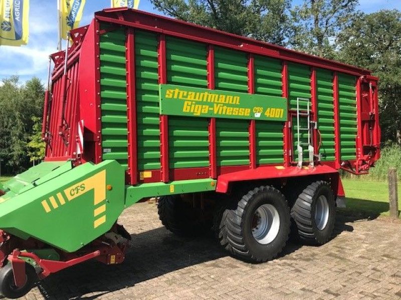 Ladewagen des Typs Strautmann Giga-Vitesse CFS4001, Gebrauchtmaschine in Wierden (Bild 2)