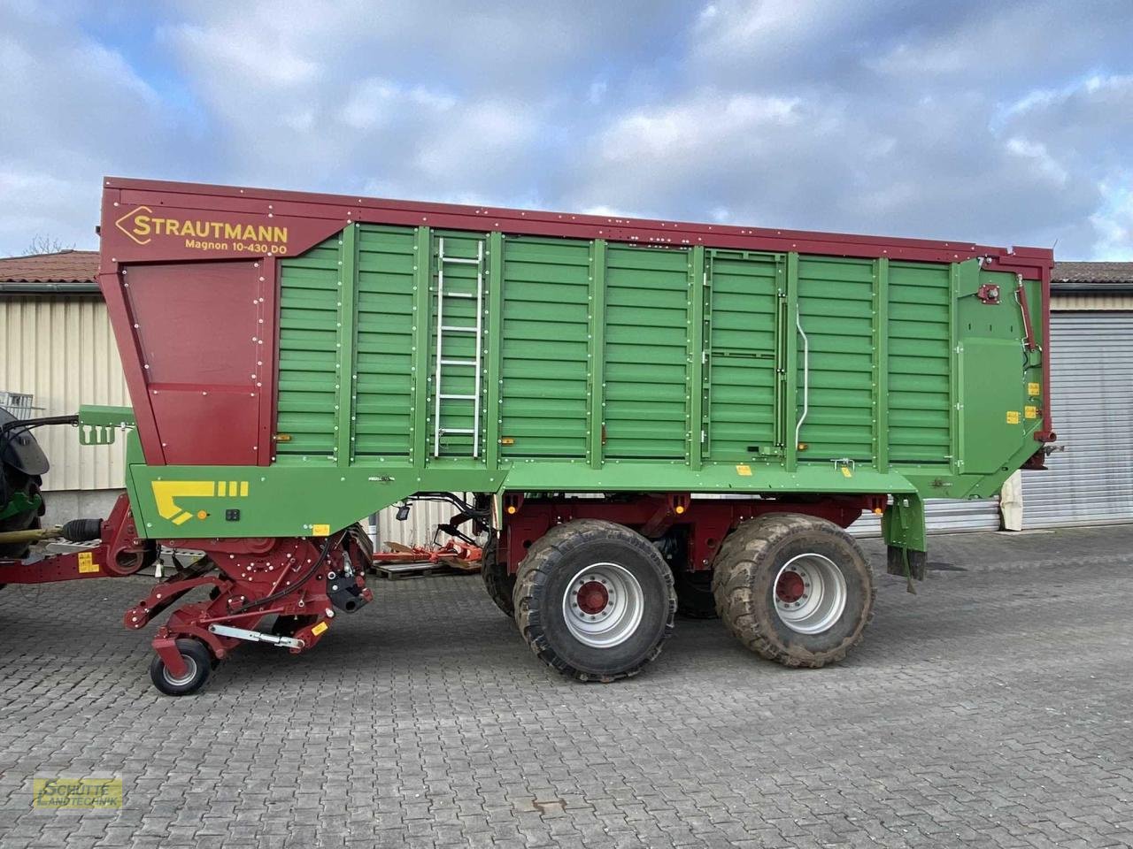 Ladewagen of the type Strautmann Magnon 10-430 DO, Neumaschine in Marsberg-Giershagen (Picture 4)