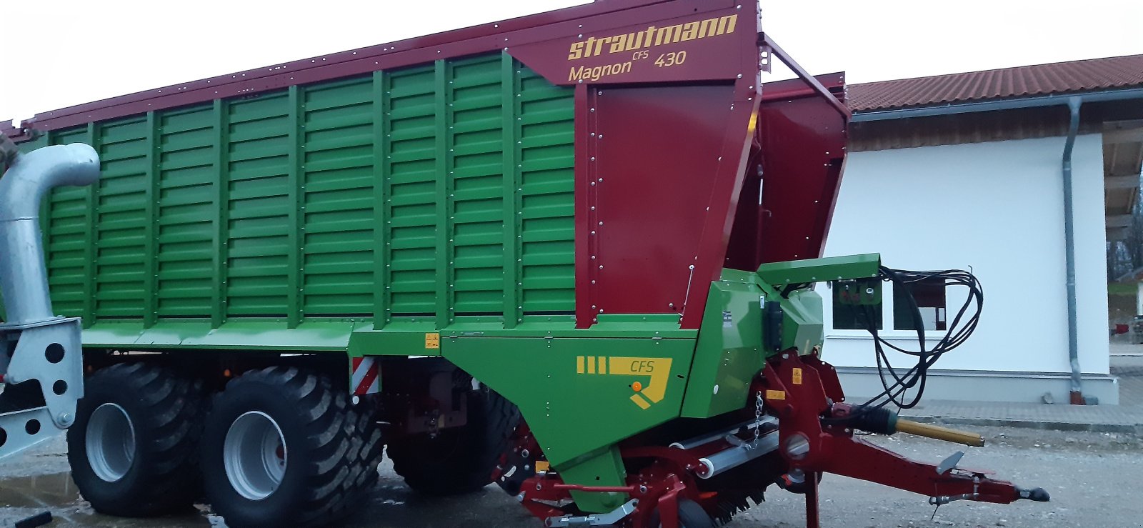 Ladewagen van het type Strautmann Magnon 430, Neumaschine in Höslwang (Foto 4)