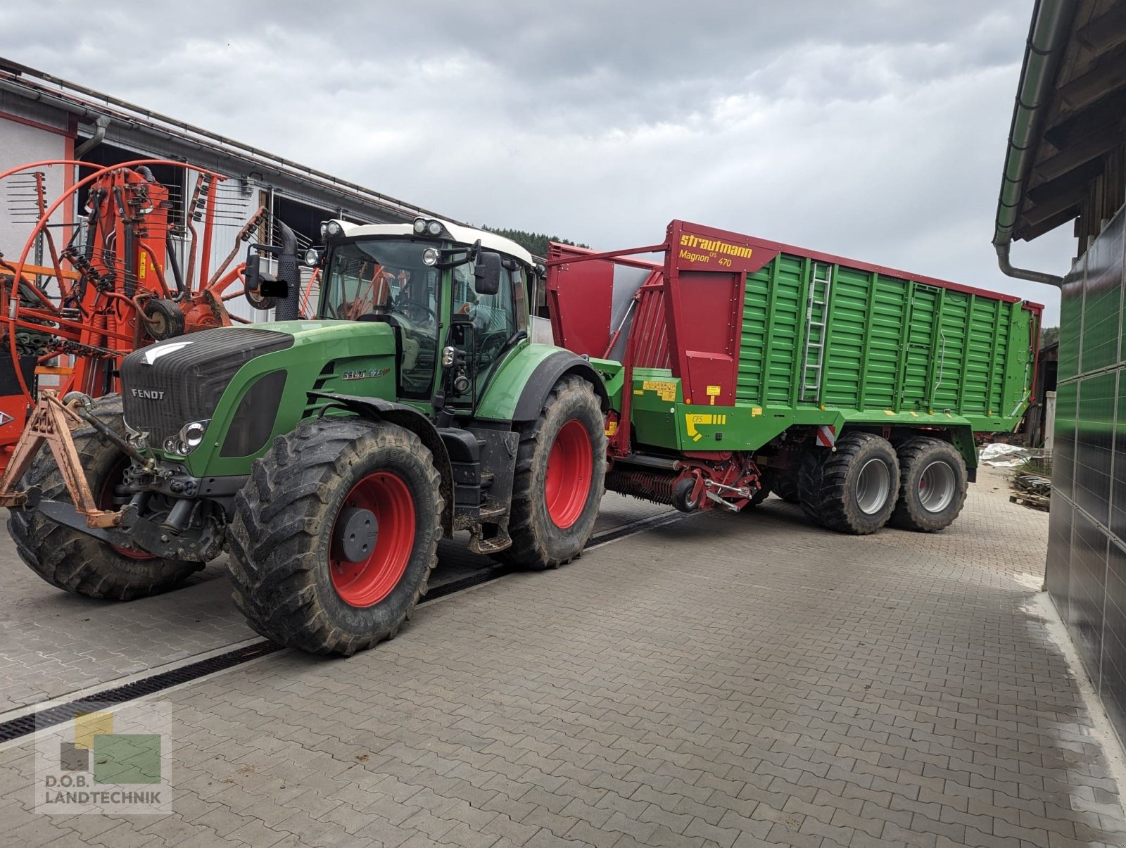 Ladewagen van het type Strautmann Magnon CFS 470, Gebrauchtmaschine in Regensburg (Foto 4)