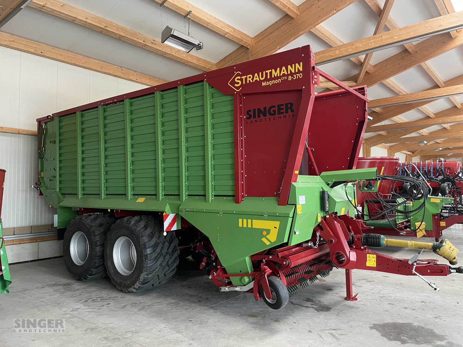 Ladewagen tip Strautmann Magnon CFS 8-370 - Messepreis, Neumaschine in Ebenhofen (Poză 1)