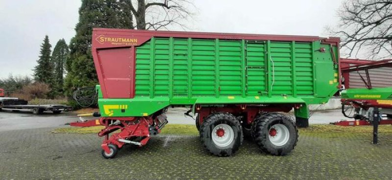 Ladewagen des Typs Strautmann MAGNON CFS 8-410 DO, Vorführmaschine in Kürten-Neuensaal (Bild 1)