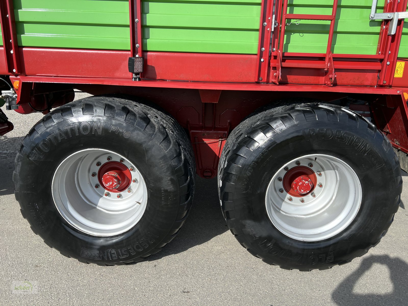 Ladewagen del tipo Strautmann Mega Vitesse 3 DO-H mit 800/45 R26,5-Bereifung und 45 Messern !!, Gebrauchtmaschine In Burgrieden (Immagine 3)