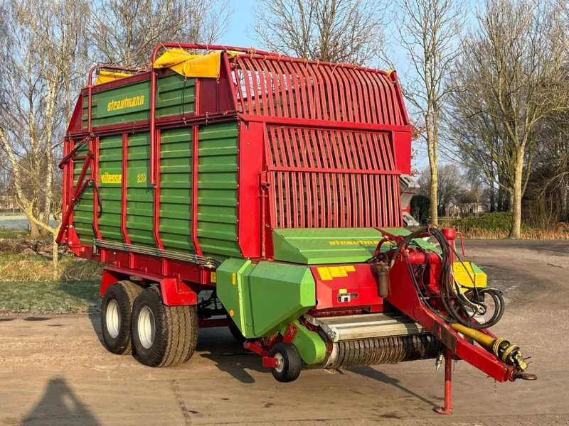 Ladewagen typu Strautmann Super vitesse 230 Opraapwagen Ladewagen stalvoeren, Gebrauchtmaschine v Ruinerwold (Obrázek 1)