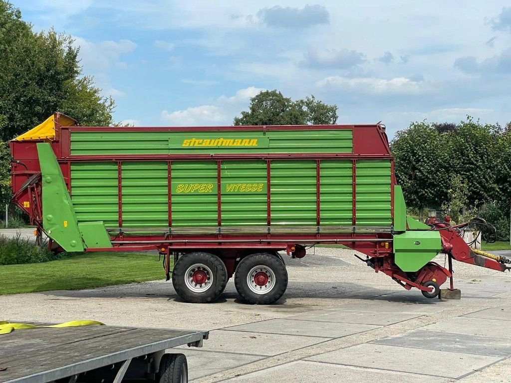 Ladewagen des Typs Strautmann Super Vitesse Ladewagen met walsen, Gebrauchtmaschine in Ruinerwold (Bild 8)