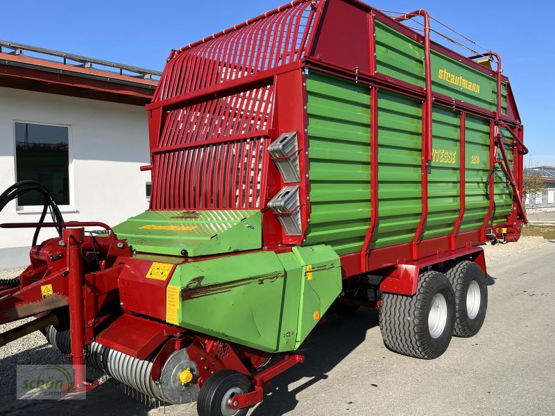 Ladewagen typu Strautmann Vitesse 230 mit neuen 500-er Breitreifen und die Rollen der Förderschwingen sind auch neu, Gebrauchtmaschine w Burgrieden (Zdjęcie 1)