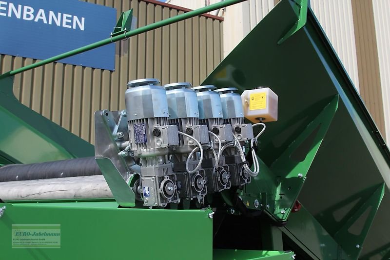 Lagertechnik van het type Sonstige VISSER Ein- und Auslagerungstechnik, hier: Sturzbunker, Neumaschine in Itterbeck (Foto 12)