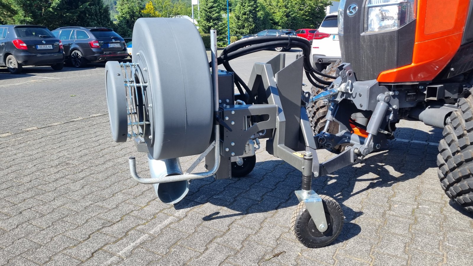 Laubsauggerät & Blasgerät tipa Kersten LBV 6900 Großflächenbläser, Neumaschine u Olpe (Slika 2)