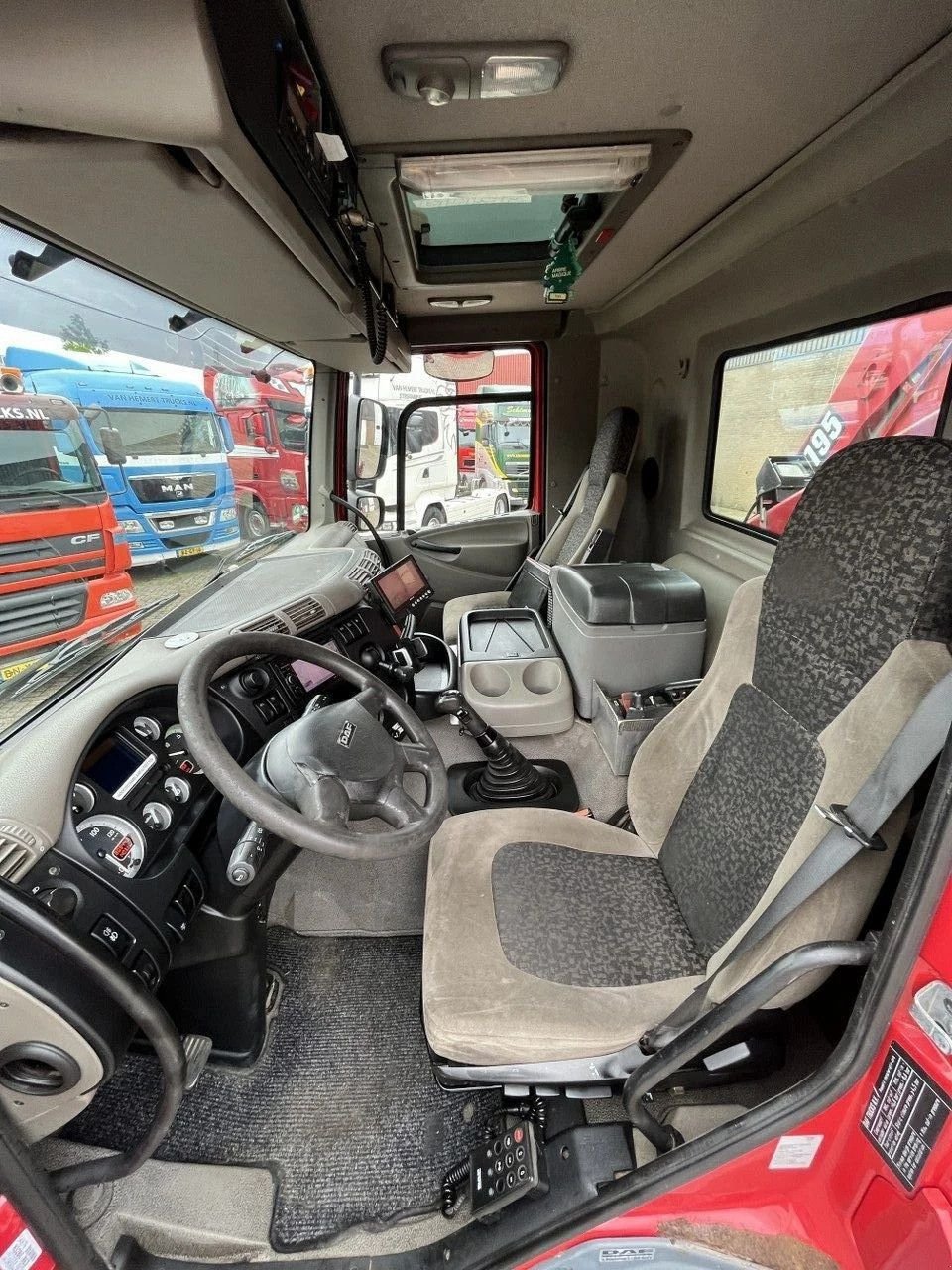 LKW от тип DAF CF 85-360 / Hiab kraan 195 / Radio remote / Manual / Euro5 / Air, Gebrauchtmaschine в Ammerzoden (Снимка 10)