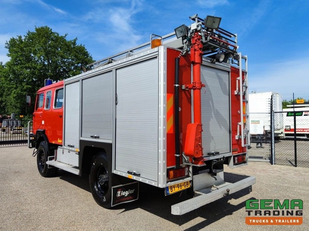 LKW of the type DAF FAV 1800 DHTD 360 4x4 Dubbel Cab (10 pers) Ziegler TS10 LD2800, Gebrauchtmaschine in Oud Gastel (Picture 4)