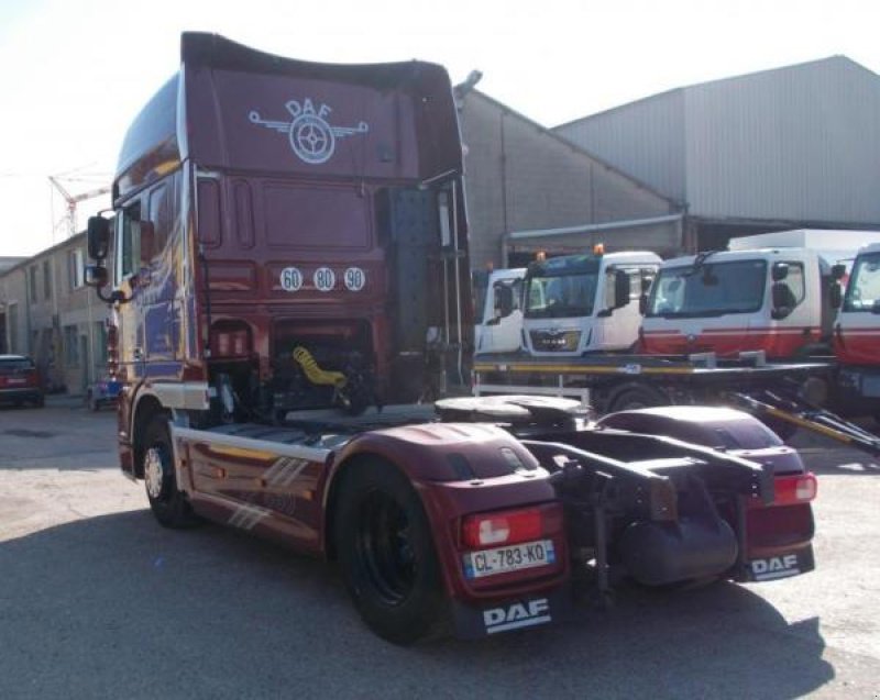 LKW Türe ait DAF XF105, Gebrauchtmaschine içinde Bourron Marlotte (resim 7)