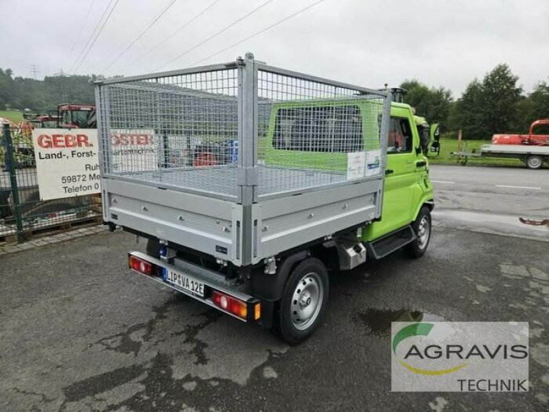 LKW des Typs EVUM ACAR, Neumaschine in Lage (Bild 3)