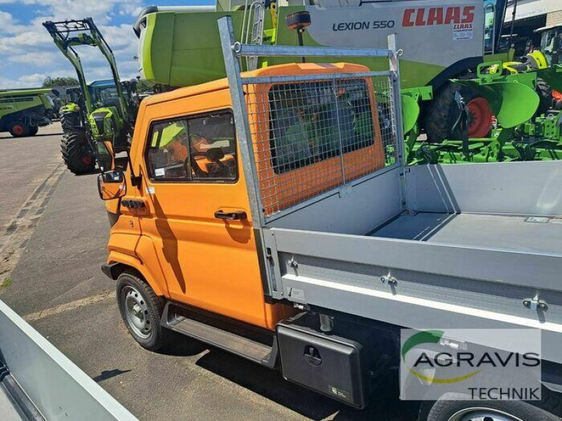 LKW of the type EVUM ACAR, Neumaschine in Lage (Picture 4)